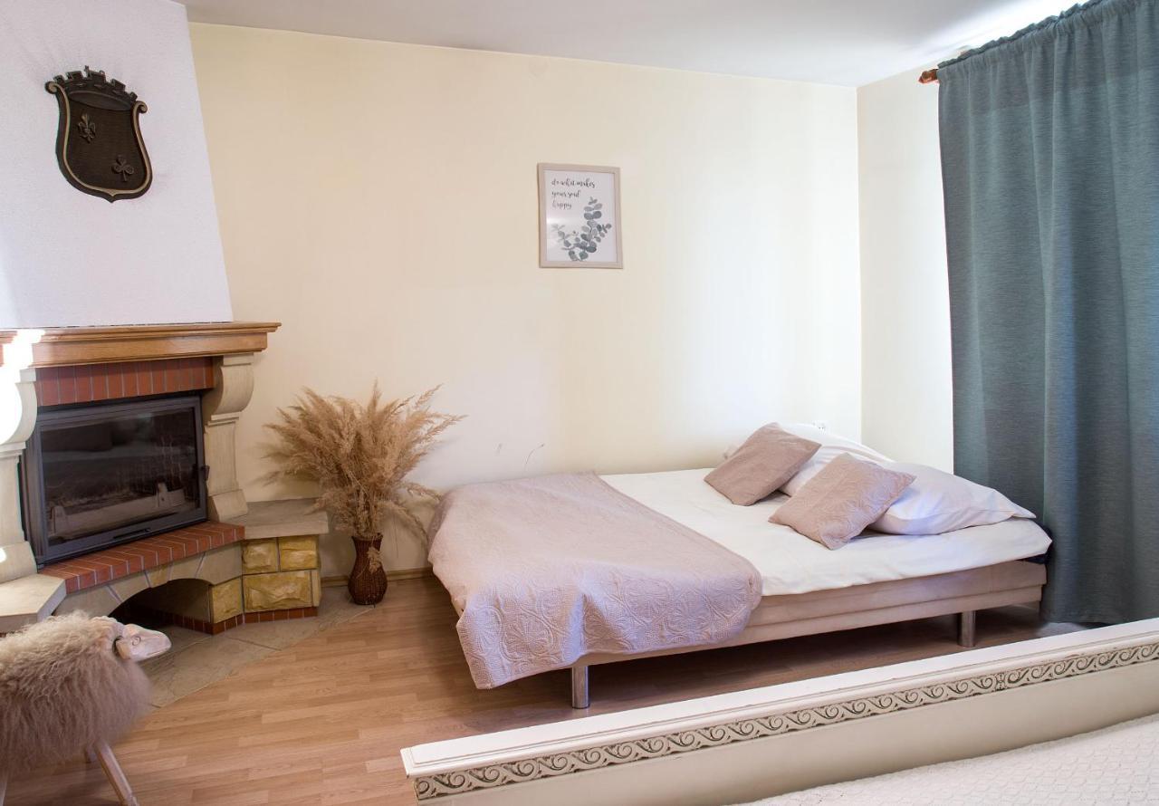 Miedzy Owcami Apartment Sromowce Wyzne Exterior foto